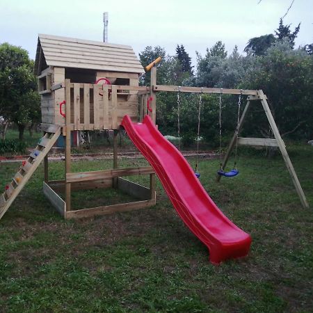 Casa Das Laranjeiras E Parque Infantil أزيتاوْ المظهر الخارجي الصورة